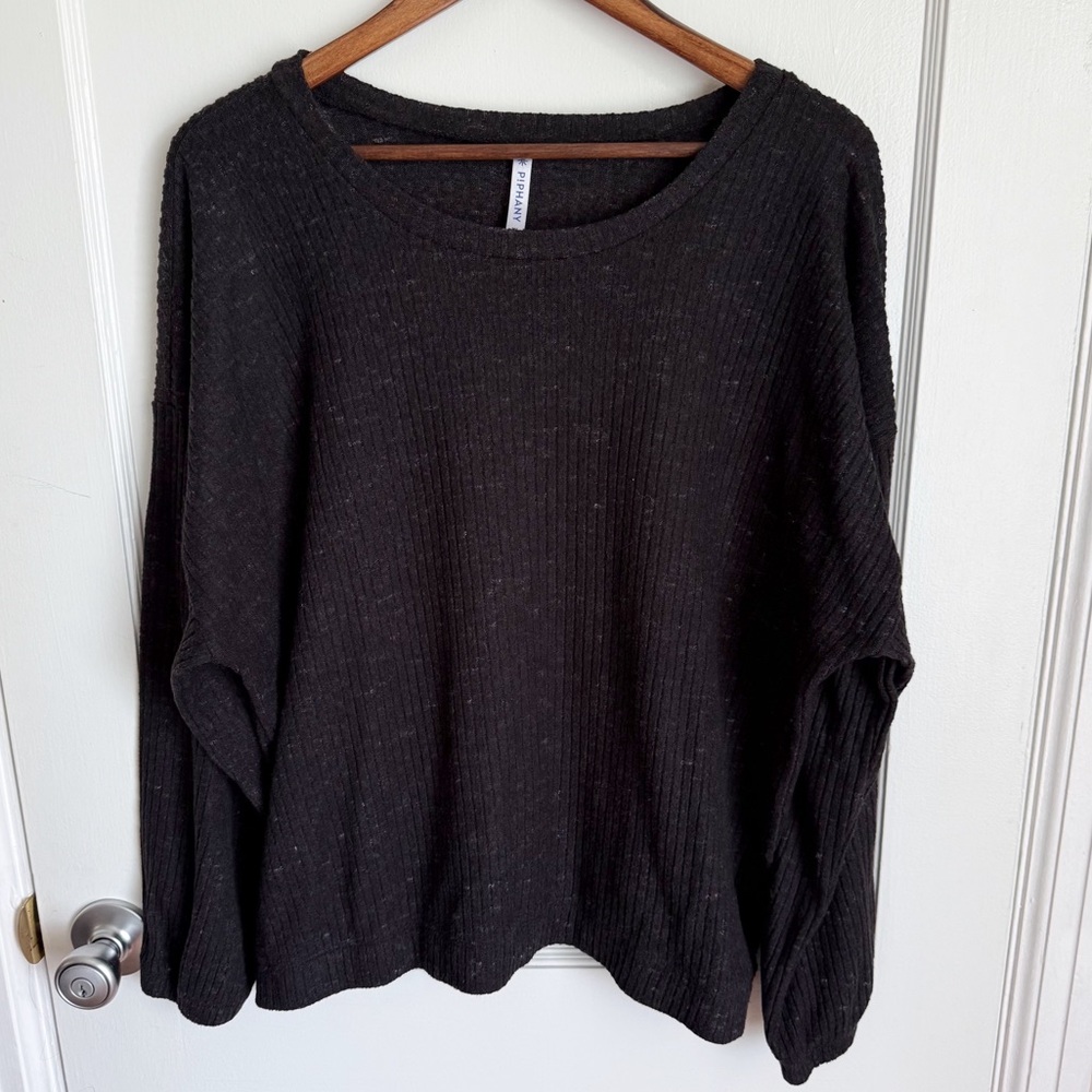 Piphany Oversized Cozy Black Sweater